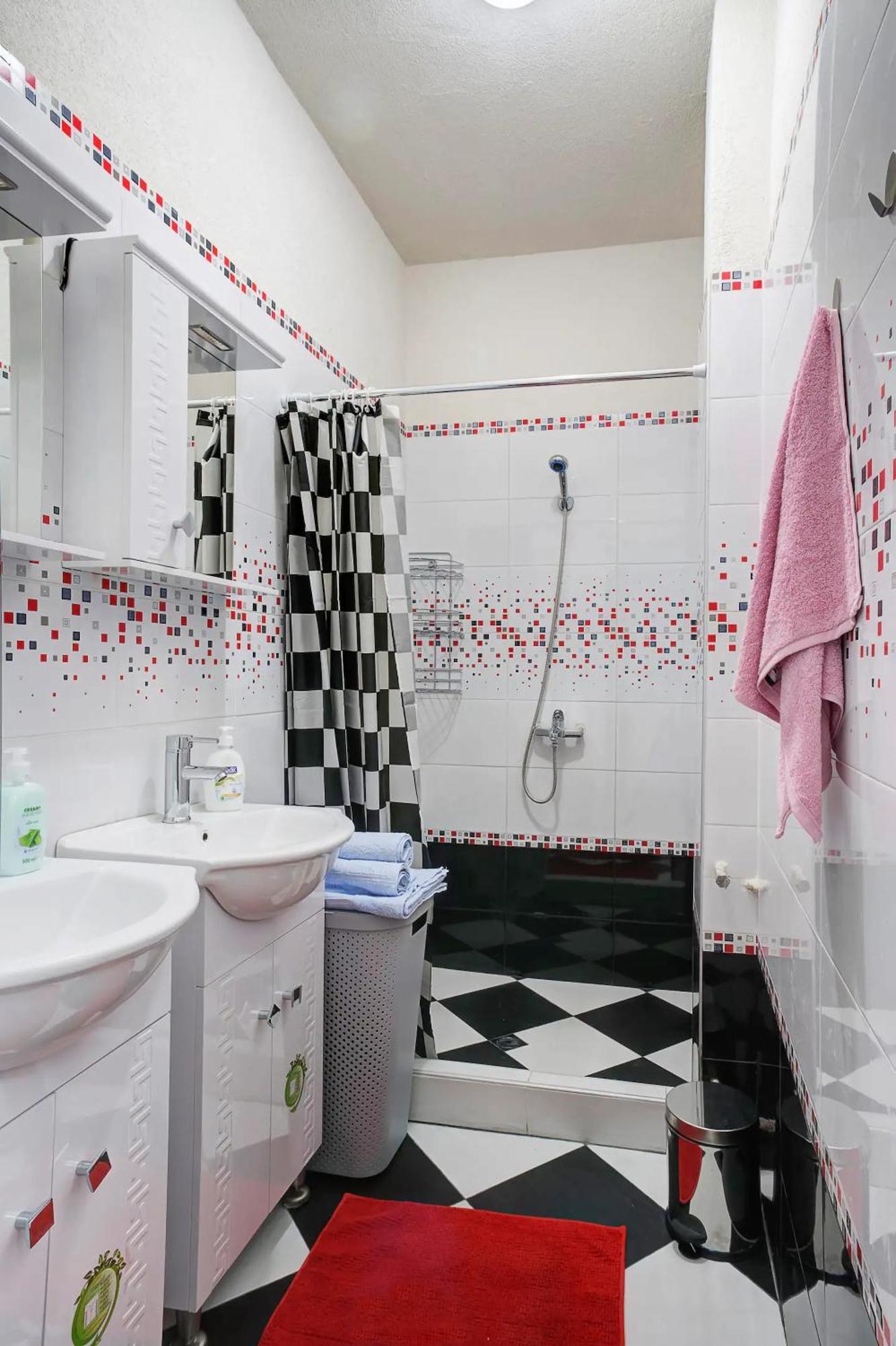 Ferienwohnung 10 Seconds Away From The Main Street, Free Secured Parking Sofia Exterior foto